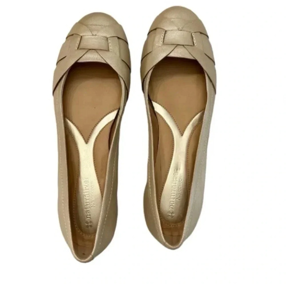 Naturalizer N5 Comfort Maude Women’s Gold Slip On Leather Flats Size 9 GUC - Picture 1 of 9